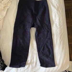 Lululemon SoulCycle legging 3/4 length. Size 4. Navy blue